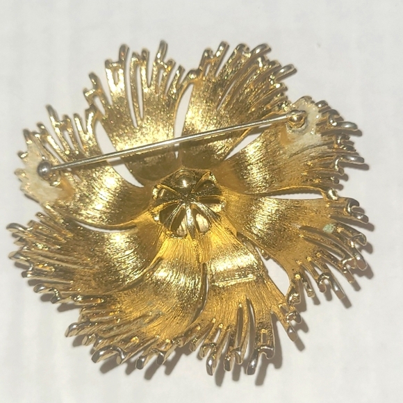 Monet Cordelia Pin Brooch 18k gold plated Vintage 60s 3" diameter Signed EUC - Picture 2 of 4